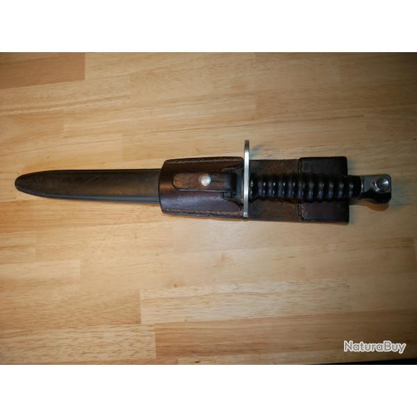 Ba�onnette SUISSE de STG57 avec son porte fourreau