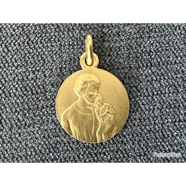 M�daille or massif 18 carats - Saint Joseph - Bapt�me - catholique - Chr�tien