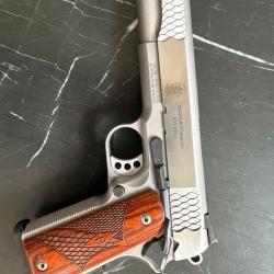SMITH & WESSON SW1911 E-SERIES