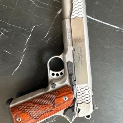 SMITH & WESSON SW1911 E-SERIES