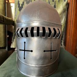 Heaume  en acier