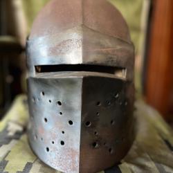 Heaume en acier l&eacute;g&egrave;re Oxydation
