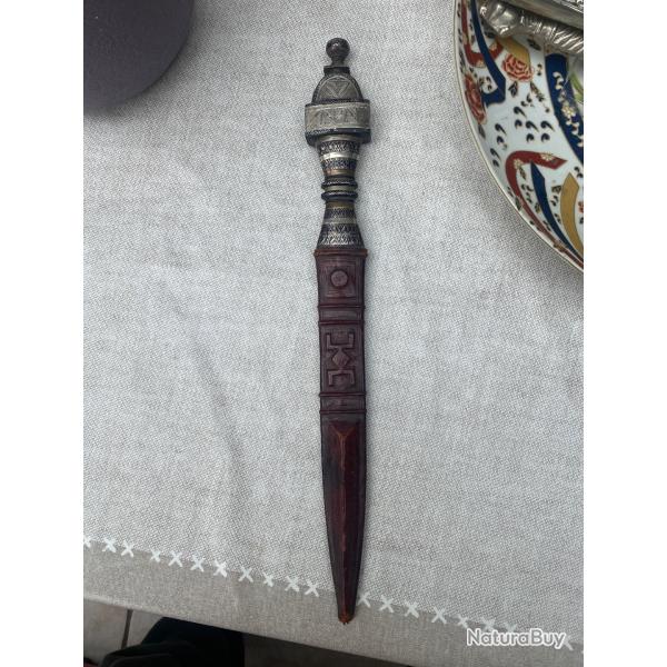 Couteau oriental, poign�e en argent 19 eme colonie fran�aise