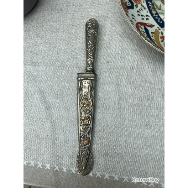 Couteau, argentin avec fourreau