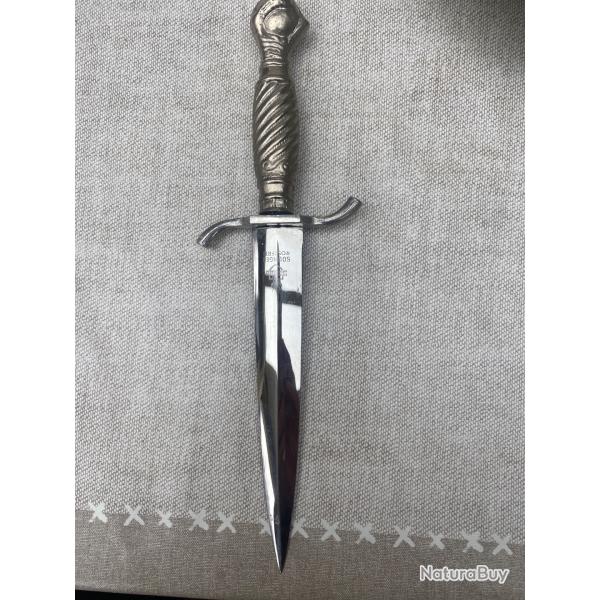 Un. Couteau allemand, Solingen.