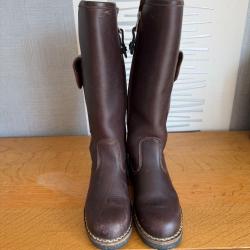 Vends bottes de chasse en cuir  quasi neuve 42