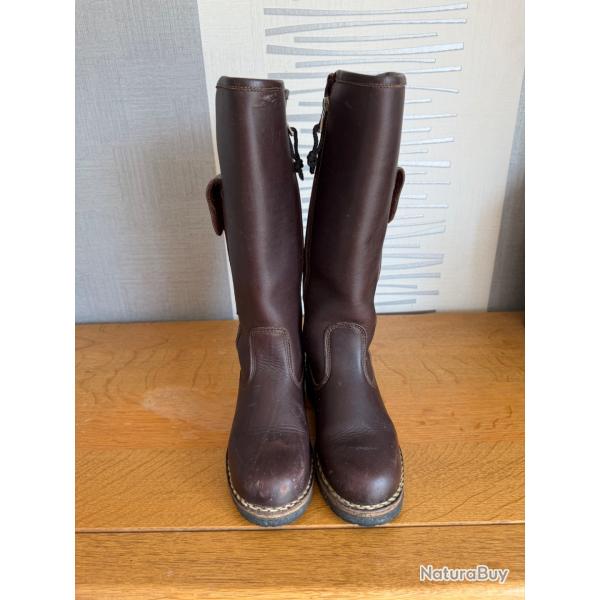 Vends bottes de chasse en cuir  quasi neuve 42