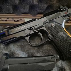 [Beretta mod. 92A1]  billes acier 4.5mm SEMI & FULL auto "avec chargeur neuf" & Mallette