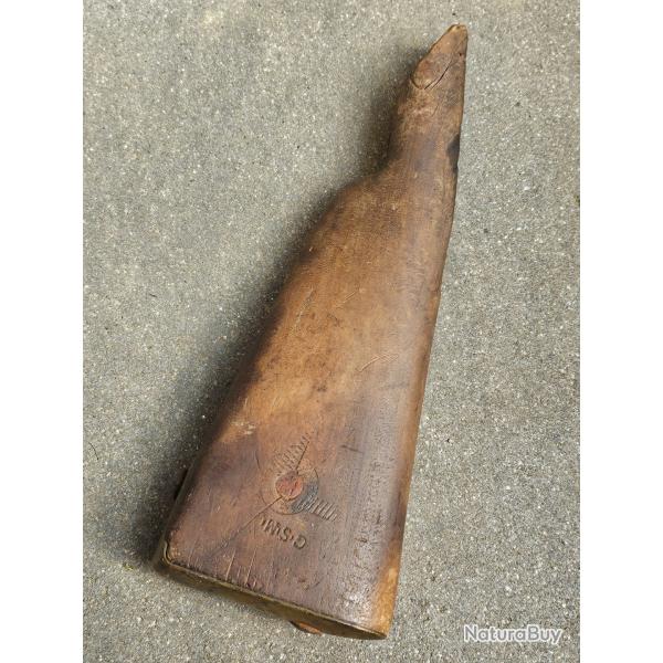 Plaque de couche et reste de crosse de fusil r�glementaire francais du XIX �me si�cle � d�terminer