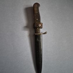 Poignard de soldat ancien a identifier