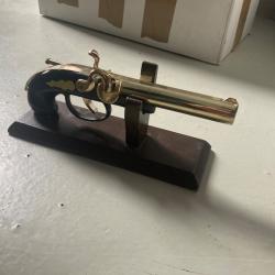 Briquet forme pistolet