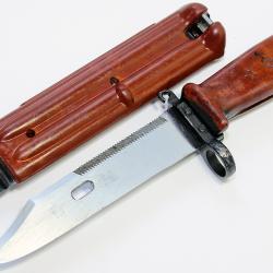 Ba&iuml;onnette sovi&eacute;tique 6x4 pour les fusils d'assaut AKM et AK-74 (fabriqu&eacute;e &agrave; Tula)