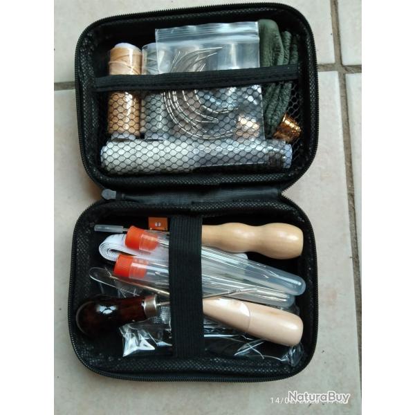 Trousse tr�s complete n�cessaire de couture pour le cuir avec fil cir�, aiguilles, poin�ons, etc...