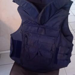 ENCHERE GILET PARE BALLES EN  KEVLAR TAILLE L + OPTION 2 PLAQUES BALISTIQUE NIJ 3