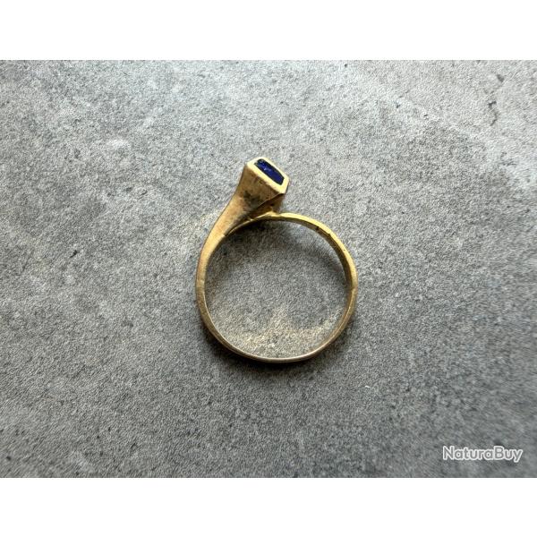 Bague art d�co en or massif 18 carats - pierre bleue - taille 51