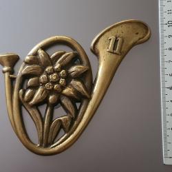 GRAND INSIGNE DU 11 &Egrave;ME BCA 10 CM DE HAUT CHASSEURS ALPINS