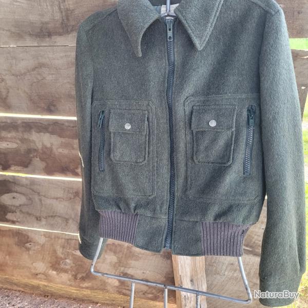 V�TEMENTS MILITAIRES / CHASSE