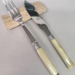 Couteaux corne blonde Service chasse venerie brasero barbecue