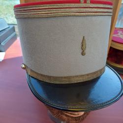 Ancien k&eacute;pi militaire de Capitaine - Arme Blind&eacute;e et Cavalerie
