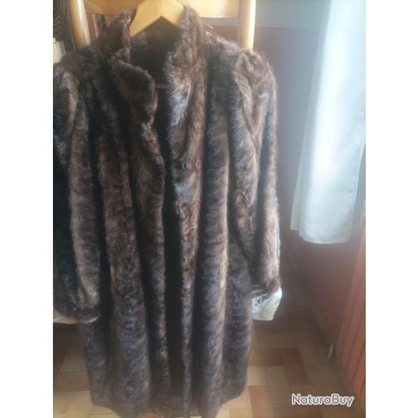 Manteau 3/4, Yves Saint Laurent en queue de vison.