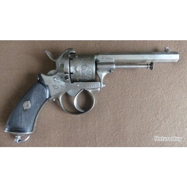 Beau revolver a broche grav� de type Lefaucheux vers 1870