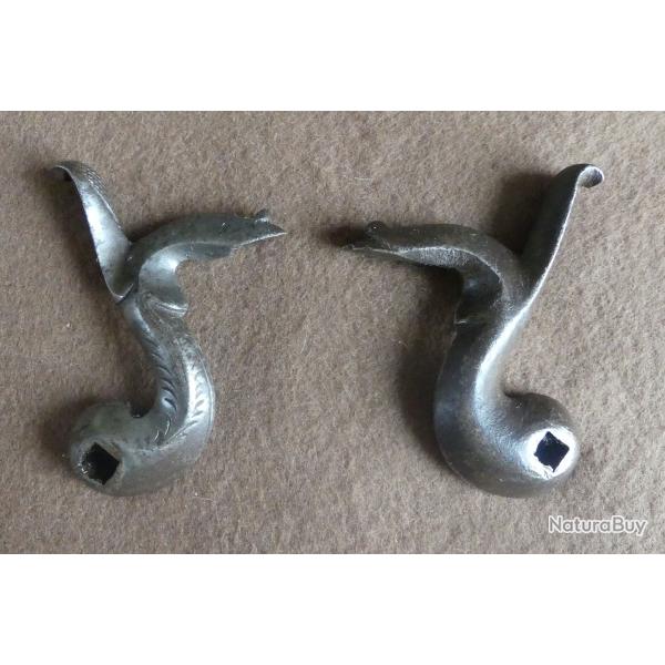 Paire de chien pour fusil de chasse a broche .