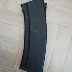 Bonjour je vend un chargeur ak