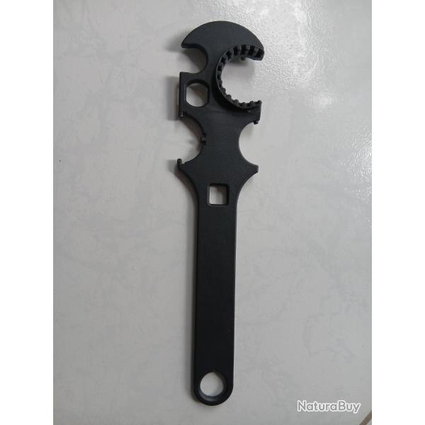 cle multifonctions pour le demontage AR 15 , M4, M16