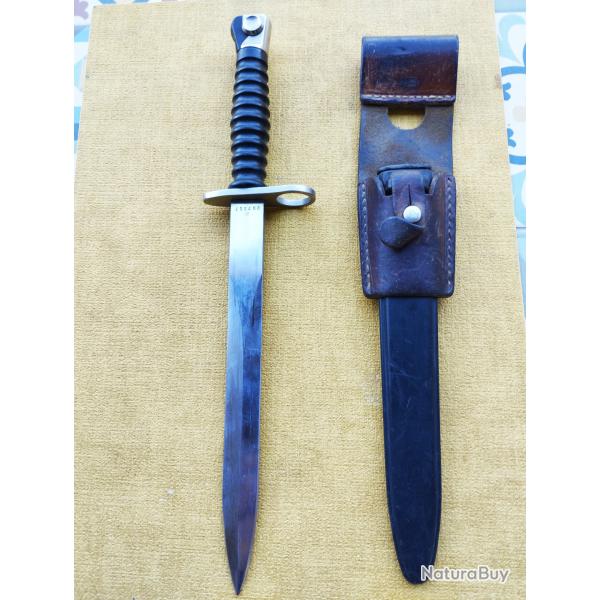 baionnette Suisse  avec fourreau et porte fourreau