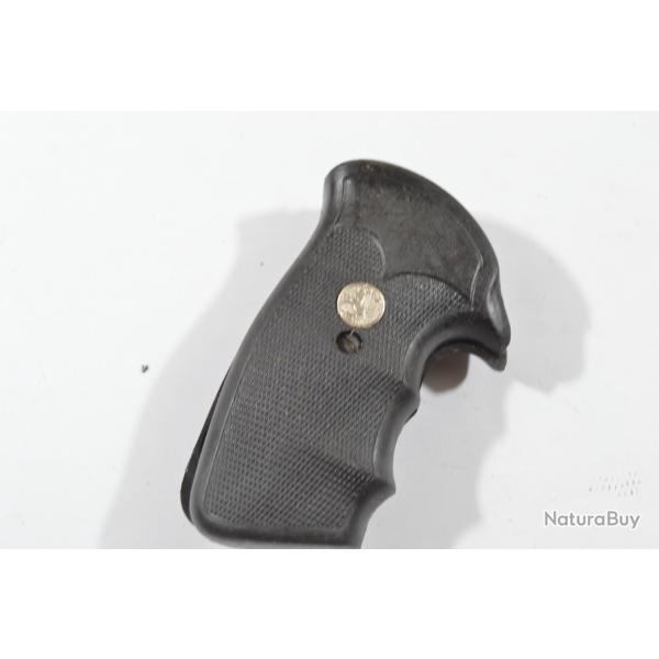 Grip Poign�e Colt  S&W  � identifier  revolver poign�e  (12)