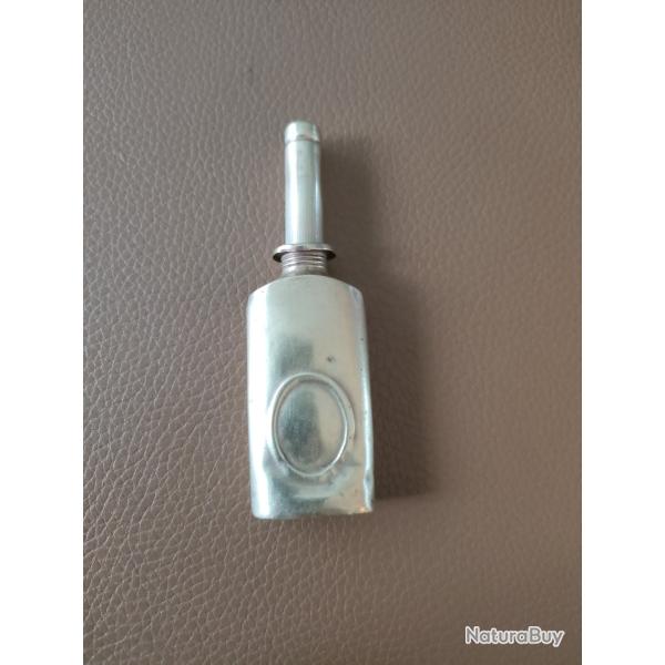 Petite Burette ancienne en laiton pour garnir coffret de pr�sentation d'armes