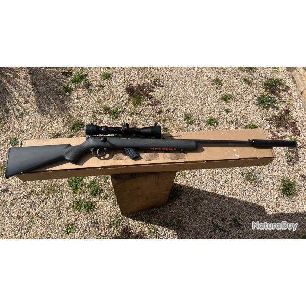Pack carabine Savage 22 LR synth�tique avec lunette et silencieux