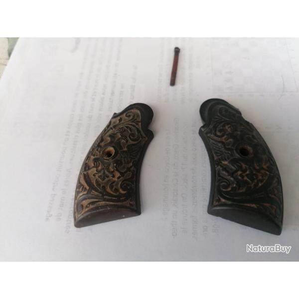 Plaquettes pour revolver ancien Lefaucheux ou autres, �poque 1890...