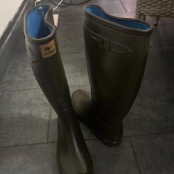 BOTTES LE CHAMEAU VIERZONORD T42 - &Eacute;TAT NEUF".