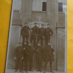 CARTE POSTALE&nbsp;GUERRE DE 14 :&nbsp;GROUPE DE SOLDATS , LE CHAMBON 1910&nbsp;, ETAT VOIR PHOTO&nbsp; . POUR TOUT RENS