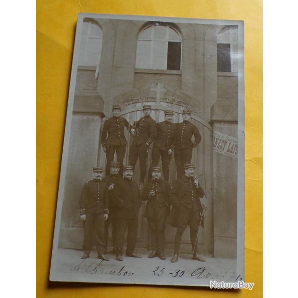 CARTE POSTALE�GUERRE DE 14 :�GROUPE DE SOLDATS , LE CHAMBON 1910�, ETAT VOIR PHOTO� . POUR TOUT RENS