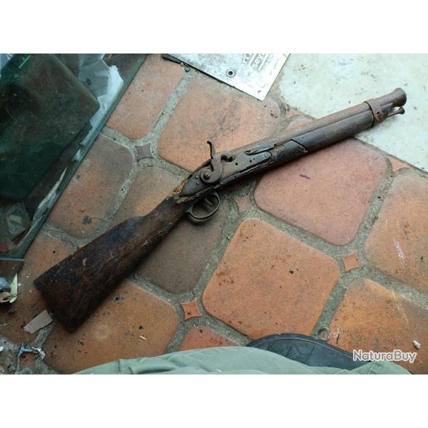 Ancienne arme a percussion