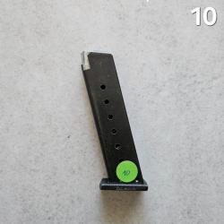 10) 1 chargeur pistolet d'alarme calibre 9 mm PAK (9 coups)