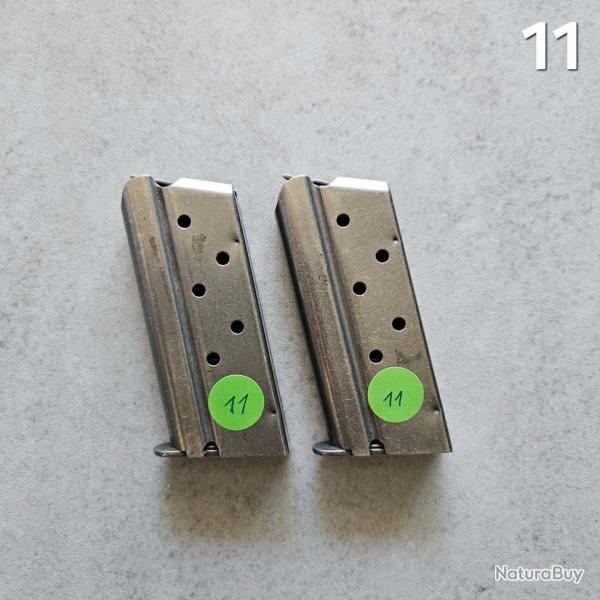 11) Lot de 2 chargeurs pistolet AMT Backup 2 calibre 9x19 (5 coups)