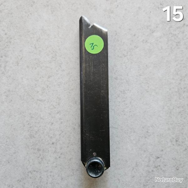 15) 1 chargeur pistolet Erma BP22 (P08) calibre 22LR (8 coups)