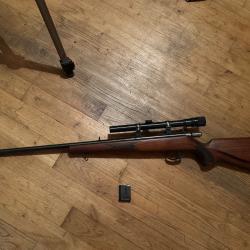Carabine Ansh&uuml;tz en calibre 22 Mag en tr&egrave;s bon &eacute;tat avec lunette Weaver USA