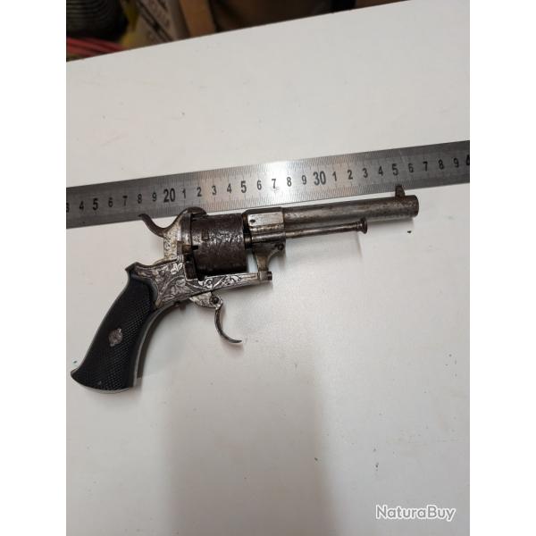 Revolver � broche