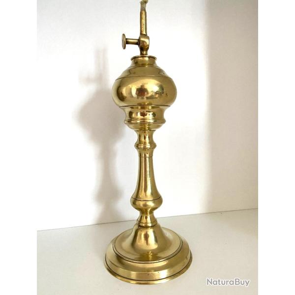 Ancienne Lampe � Huile Fin XIXe Laiton Massif Mod�le D�pos� France Style Gardon