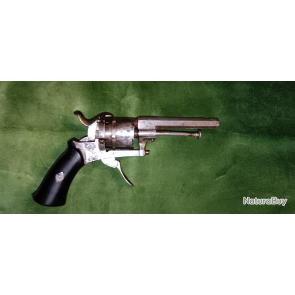 Magnifique revolver � broche, poin�onn� ELG, d'une qualit� de fabrication exceptionnelle.