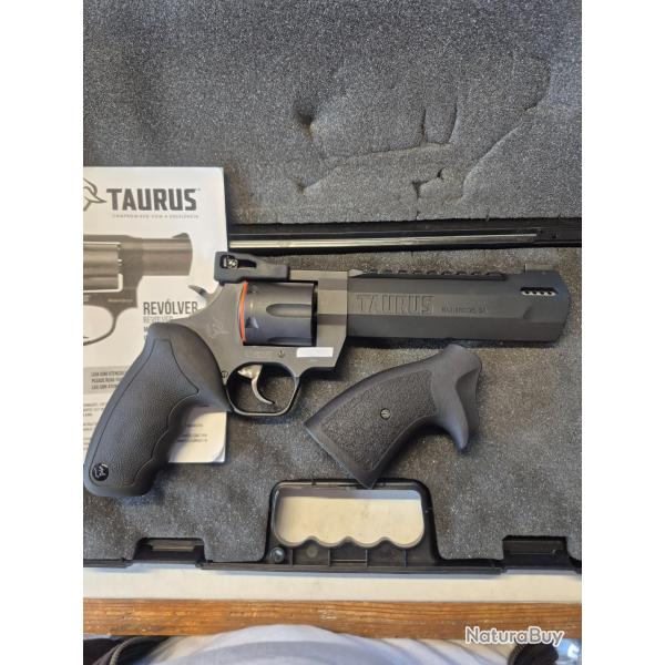 Revolver Taurus raging hunter 44H 6.75 pouces 44Magnum
