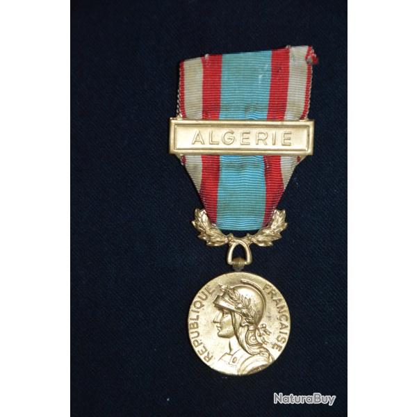 MEDAILLE OPERATIONS DE SECURITE ET MAINTIEN DE L'ORDRE-GUERRE ALGERIE 1954/1962