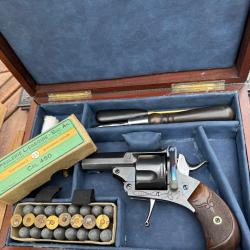 Exceptionnel revolver .450 AUGUSTE FRANCOTTE sous brevet COUNET � avec kit H&C !!