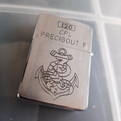 Tr&egrave;s beau briquet zippo 2&egrave;me RIMa 3&egrave;me compagnie, jamais utilis&eacute;. Grav&eacute; deux faces FORPRONU