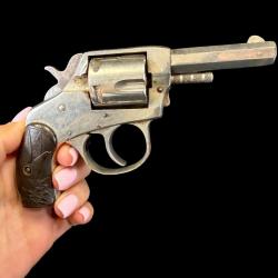 PETIT PRIX!! IVER JOHNSON AMERICAN BULLDOG cal. 32sw num&eacute;ro de s&eacute;rie 9