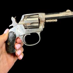PETIT PRIX!! IVER JOHNSON AMERICAN BULLDOG cal. 32sw num&eacute;ro de s&eacute;rie 8684